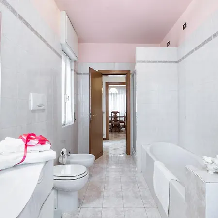 Host4u - Casa Lucia, Vista D'iseo A Lovere